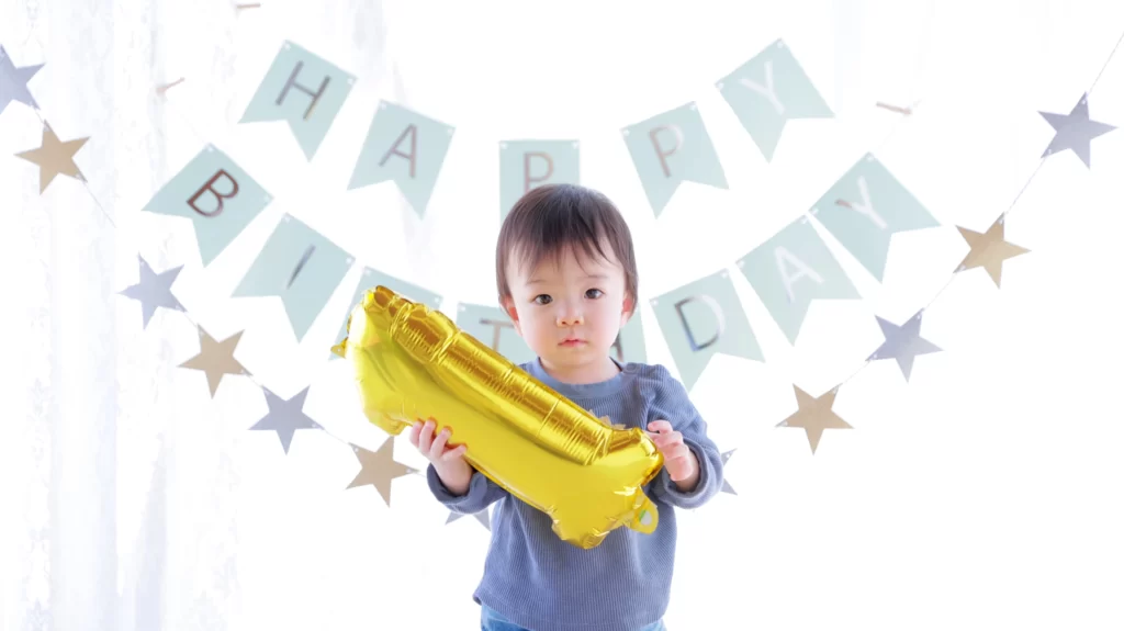 PhotoStudioLiange（リアンジュ湘南）の誕生日記念撮影・1歳の誕生日写真（ファーストバースデーフォト）や、4歳5歳10歳の成長記録まで