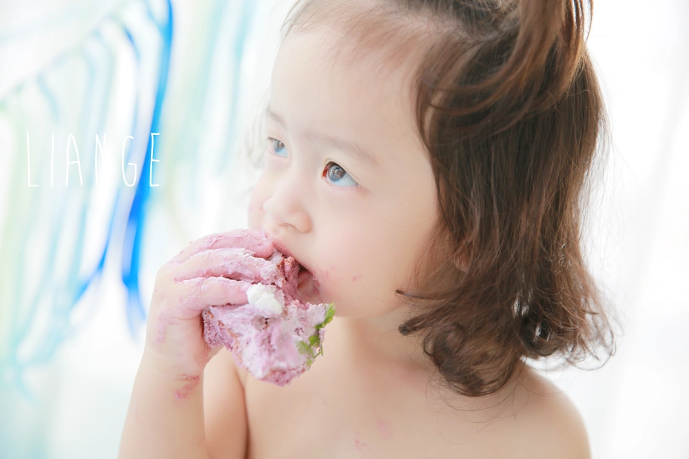 PhotoStudioLiange（リアンジュ湘南）の誕生日記念撮影・1歳の誕生日写真（ファーストバースデーフォト）や、4歳5歳10歳の成長記録まで