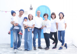 PhotoStudioLiange（リアンジュ湘南）の親子、祖父母、兄弟と一緒に子供の成長記念、還暦/米寿祝いの写真撮影