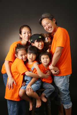 PhotoStudioLiange（リアンジュ湘南）の親子、祖父母、兄弟と一緒に子供の成長記念、還暦/米寿祝いの写真撮影