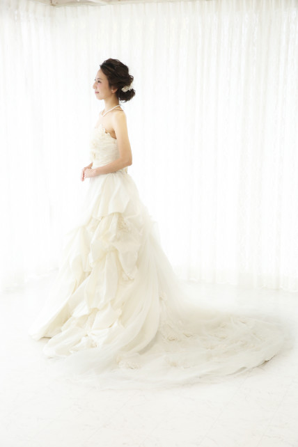 PhotoStudioLiange（リアンジュ湘南）のウェディングフォト・結婚式前撮りのブライダル写真撮影での貸し出しドレス*９号　ベリシマクロス