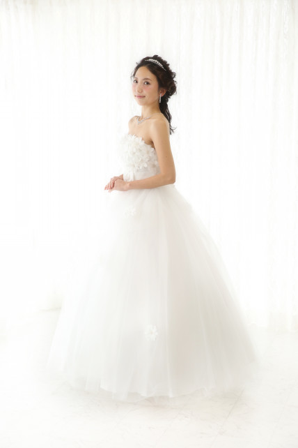 PhotoStudioLiange（リアンジュ湘南）のウェディングフォト・結婚式前撮りのブライダル写真撮影での貸し出しドレス*Ｌ-2　ホワイトマーガレット